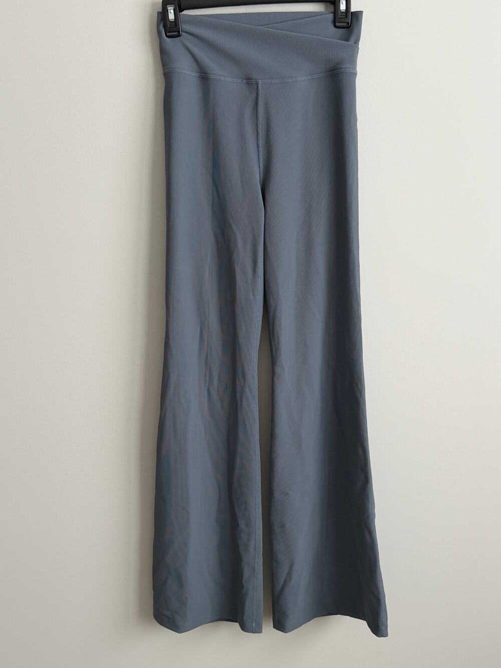 Z Supply Hit the Studio Ribbed Flare Leggings Thunder Cloud Medium